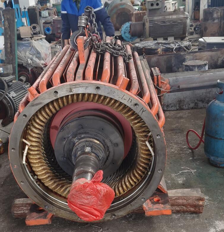 ú�������